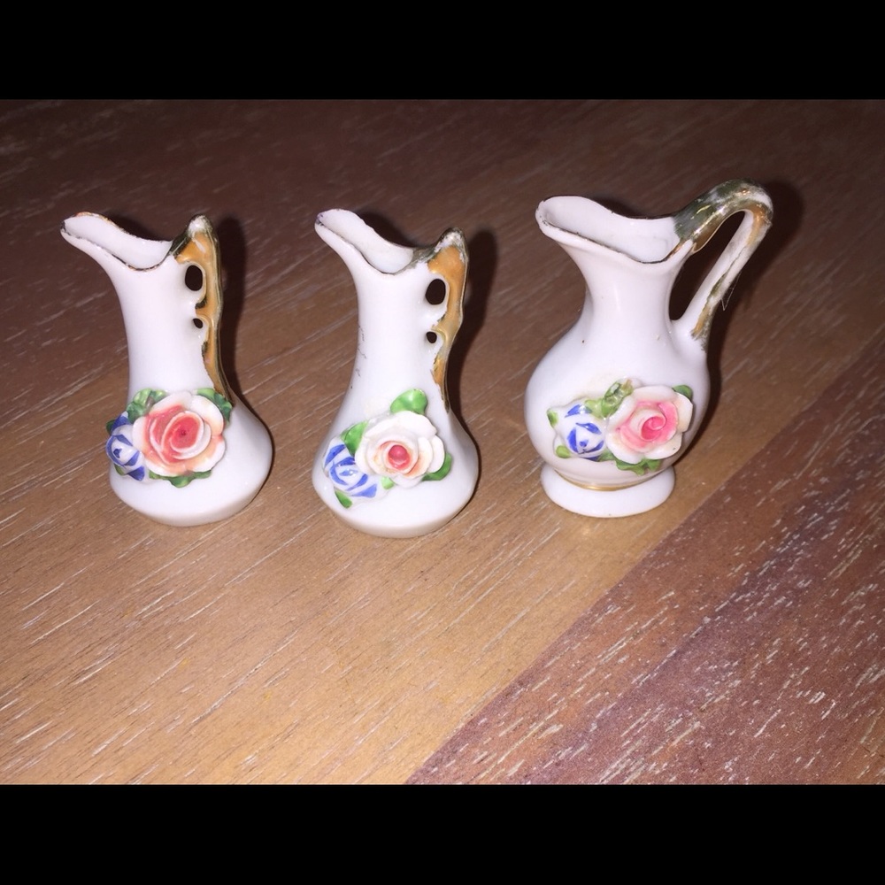 Made in occupied Japan small vase set